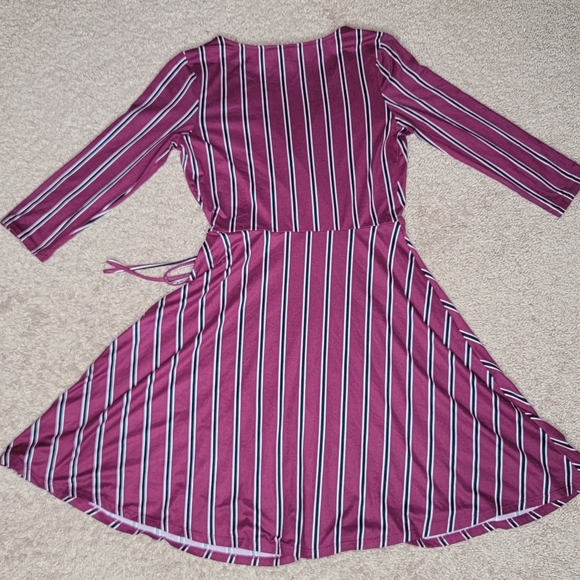 iZ Byer Burgundy Stripe Dress (S) - Picture 3 of 4